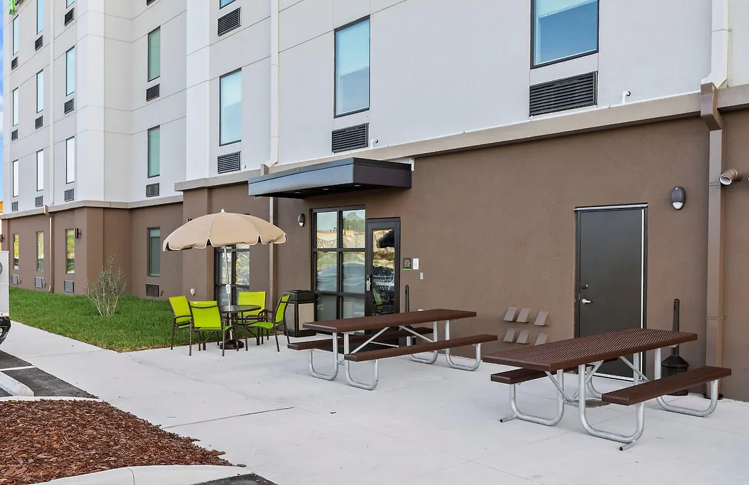 Extended Stay America Premier Suites - Tampa - Fairgrounds - Casino-1