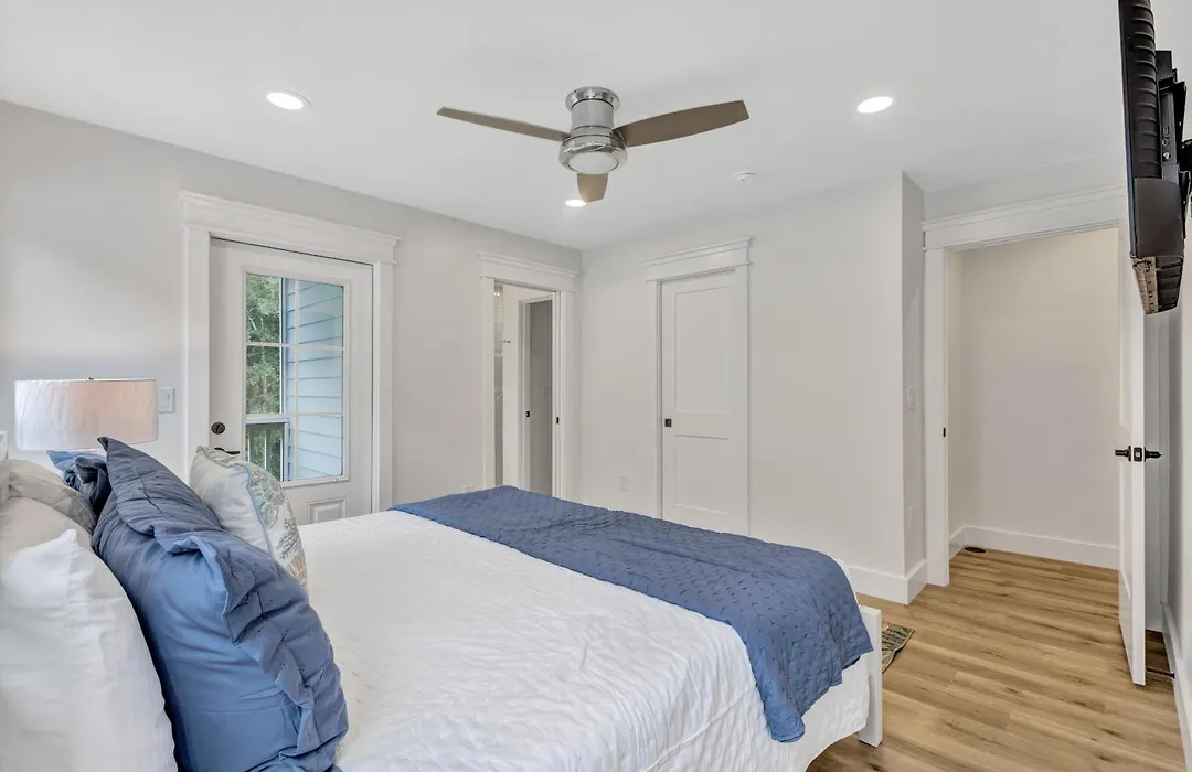 200 Olive Shell Court-1