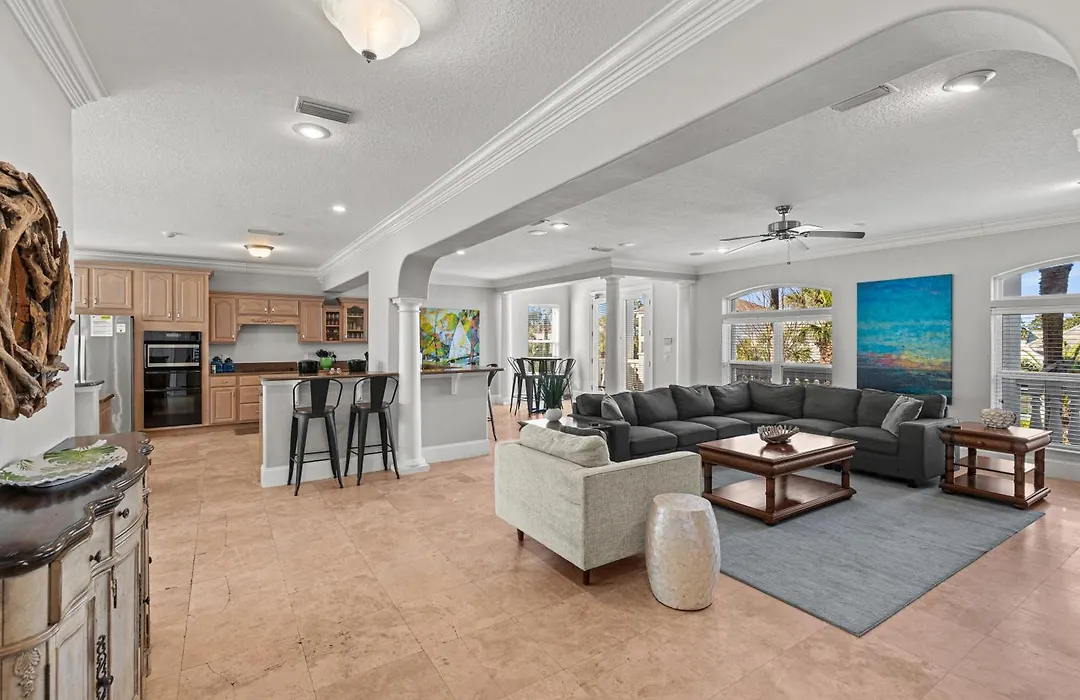 Large Pool - Hot Tub - Elevator - Gated Community-1
