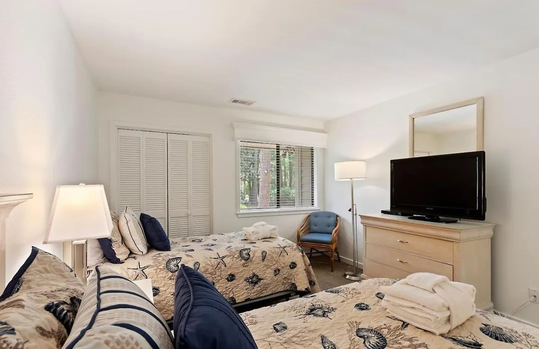2877 Swallowtail At Sea Pines-1