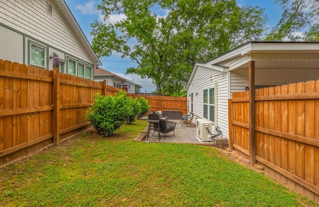 Private Guest House With Fenced Yard In Walkable East Nashville-1