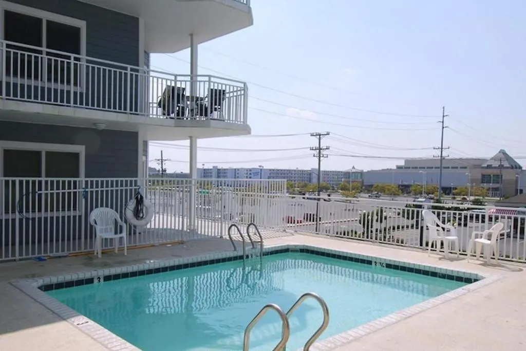 4100 Coastal #102-1