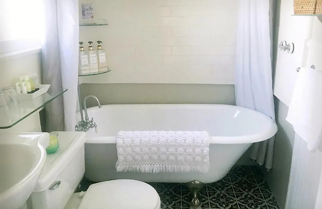 Casita Gundry- Boutique Hideaway, Quaint Historic Charm-1
