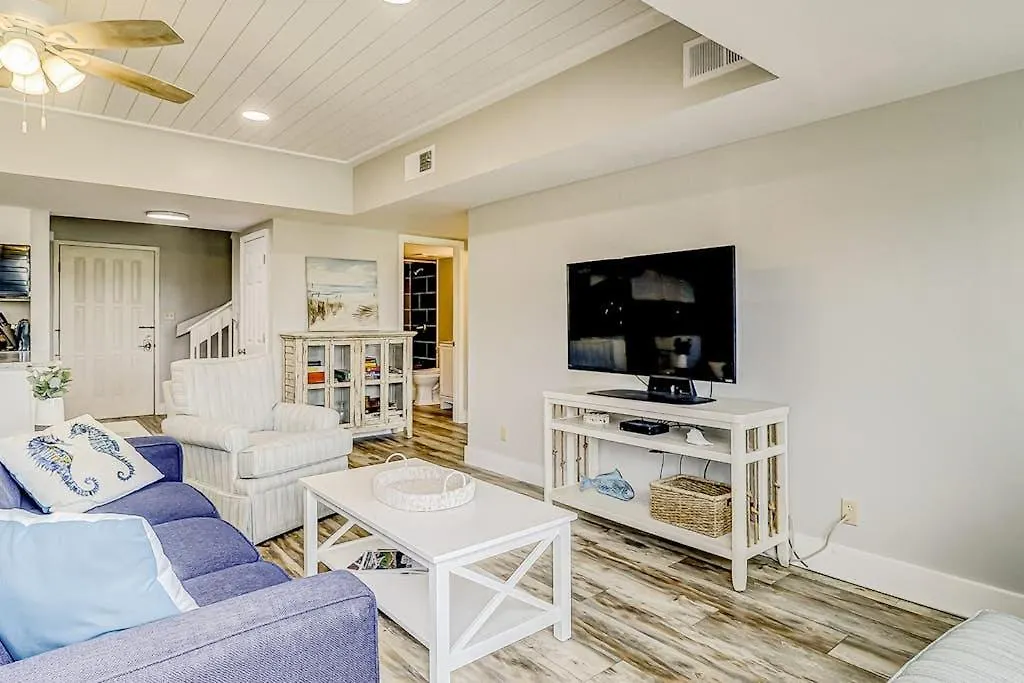 Forest Beach Villas 405-1