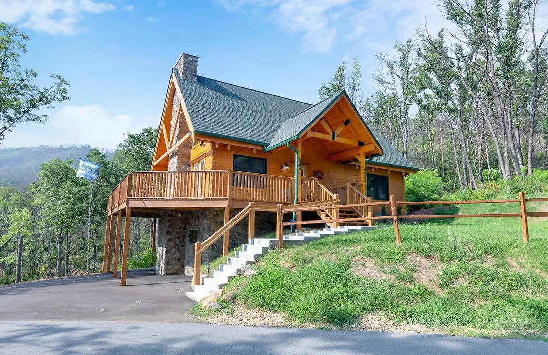 Lone Wolf Lodge-1