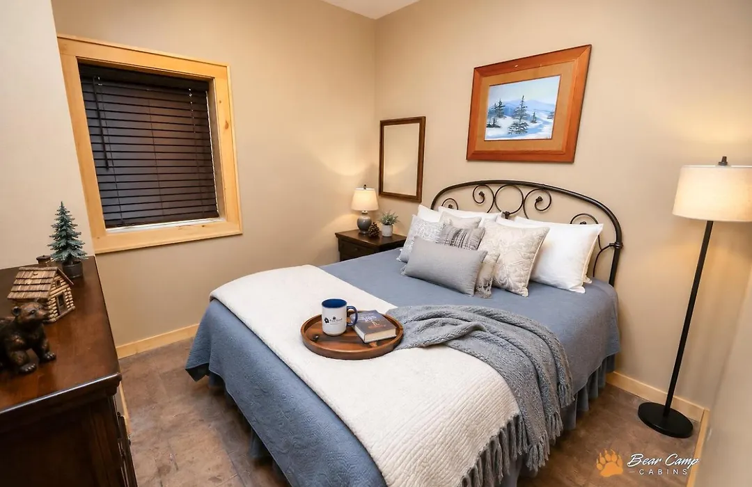 Majestic View Lodge, Amazing Views, Hot Tub, 560 Free Tickets Each Paid Day!!!-1