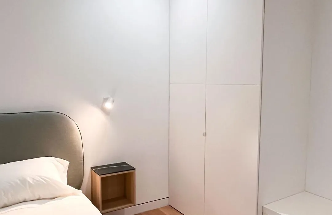 Ample And Cozy Stay In Brooklyn-1
