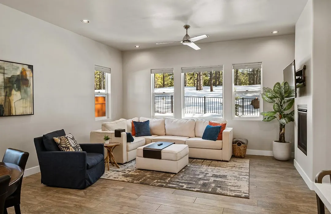 Pinnacle Pines Forest Views Modern Home With Ev Charger Direct Trail Access-1