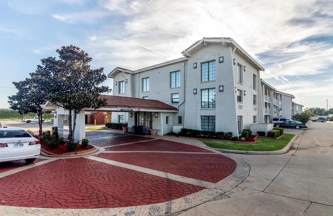 Econo Lodge-1