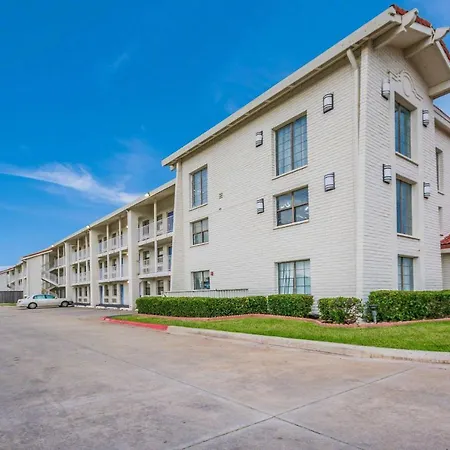 Econo Lodge-3