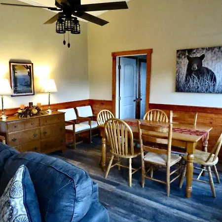 Million Dollar Views! 4 Bedroom, Sleeps 9, Close To National Park And 5 Mi To Gatlinburg!-2