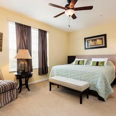 4Br 2Bath Condo Balcony 5Min Conv Center 2020Ft-3