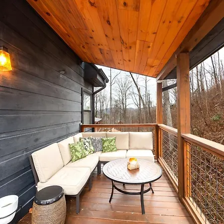 Night Owl Cabin-3