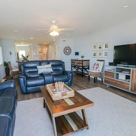 Summerhouse 168-Fully Renovated Oceanfront Townhouse-3