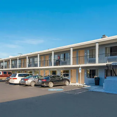 Econo Lodge Phoenix North I-17-3