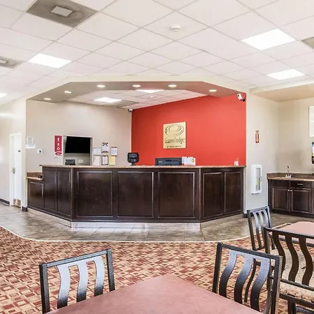 Econo Lodge Garden City - Savannah-2