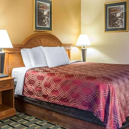 Econo Lodge Dalton West-3