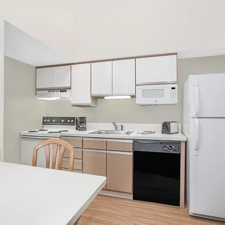 Hawthorn Extended Stay By Wyndham Green Bay-3