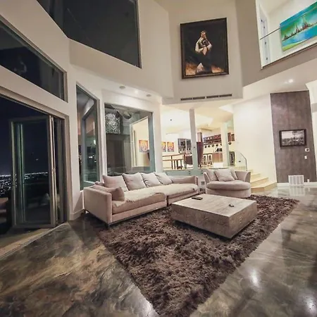 Hollywood Hills Modern Sanctuary-Jaw Dropping View-2
