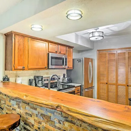 Chalet Village Upper Alpine Condo W/ Pool Access!-2