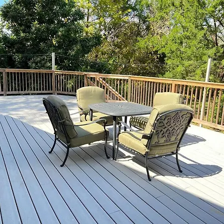 Resort Like House, 4 Bedrooms, 3 Bathrooms-2