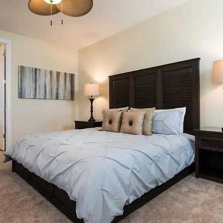 Wilmington Loop 6 Bedroom Luxury Villa With Pool And Spa-3