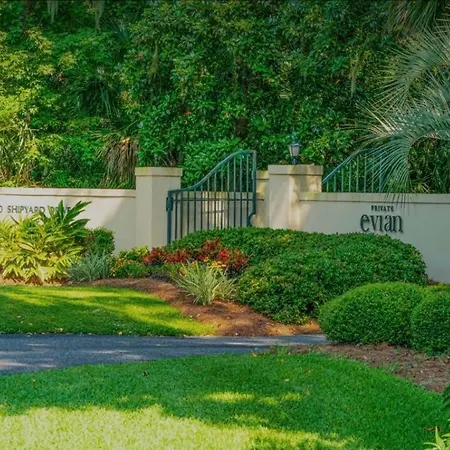 Nice Kitchen King Bed In Master Bikes & Beach Gear Included Free Shipyard Beach Parking Pass-2