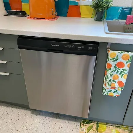 The Flamingo Palms Private 1Bd 1Ba Unit In Duplex-3