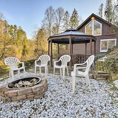 Smokey Mountain Hideaway-3