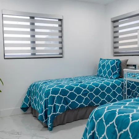 Welcome To 305 Rentals-2