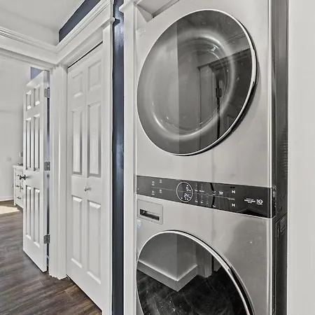 Newly Remodeled Beachfront Townhome - Sleeps 14-2