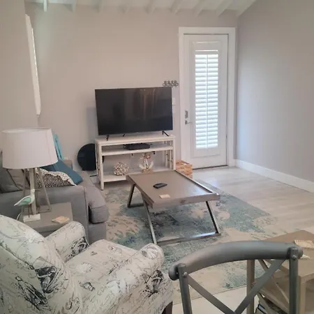 Venture Out 600 Seabreeze Dr Comes With Golf Cart-2