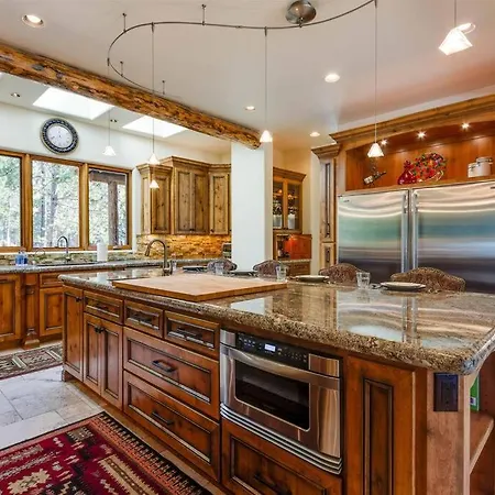 Deschutes River Lodge Paddleboards Hot Tub And More-3