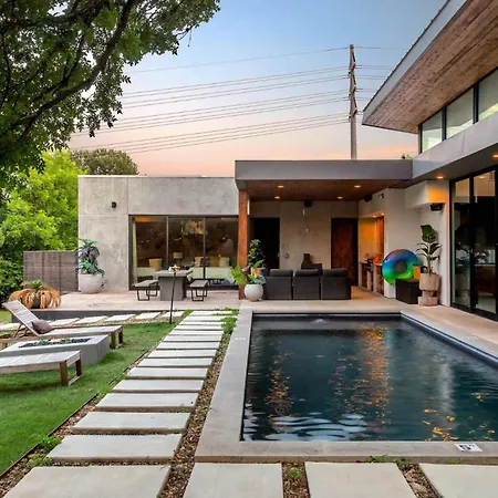 Eastside Mansion & Pool Rainey St - 7 Min Drive-2