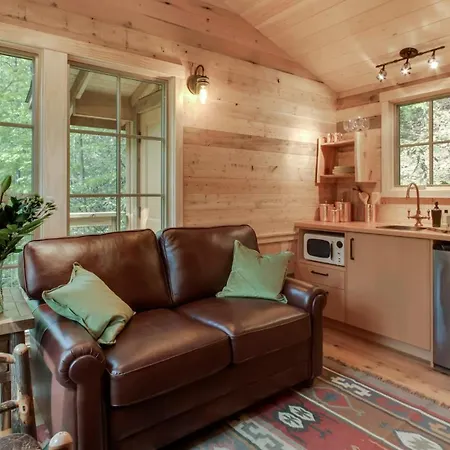 The Dogwood In Treehouse Grove At Norton Creek-2