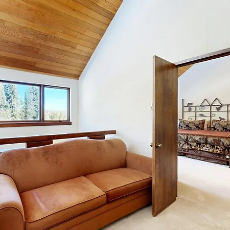 Tyra Summit Townhome #902-3