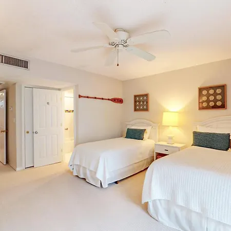 11 Hickory Cove-3