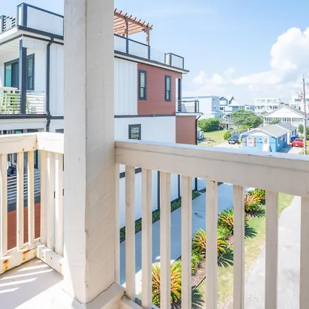 Oceanfront Condo With Pool - Salty Hammocks A6-3