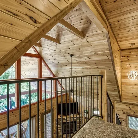 Ern841 - Sweet Feet Retreat - Location, Location, And Private Indoor Pool! Cabin-3