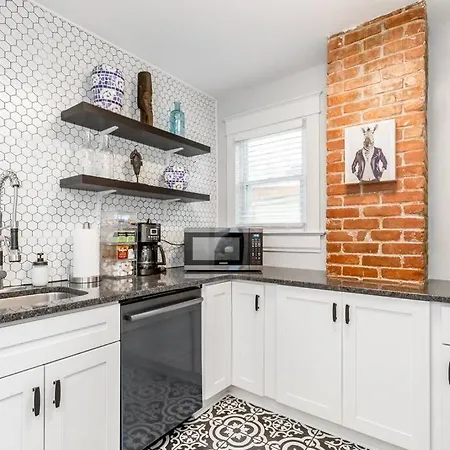 Spacious 5Br/5.5Ba Near Plaza & Museum-2