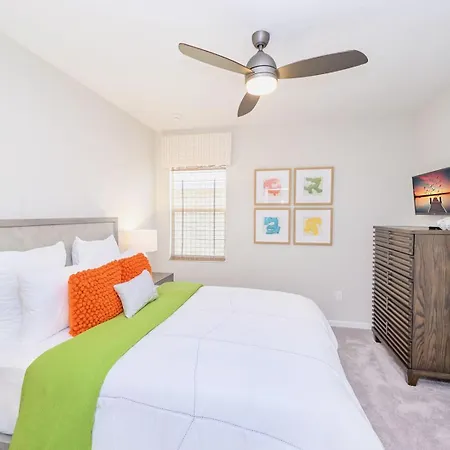 Upstay 32 Guest Mansion - Pool, Hot Tub And Games-2