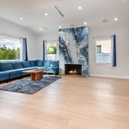 Prime Location, Stylish Space: 3Br Home With Bbq-3