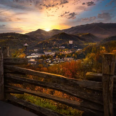 A Million Dollar View- Get 951 Worth Of Free Area Attraction Tickets For Each Paid Day!-2