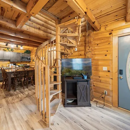 Parkway Treasure Cabin-2