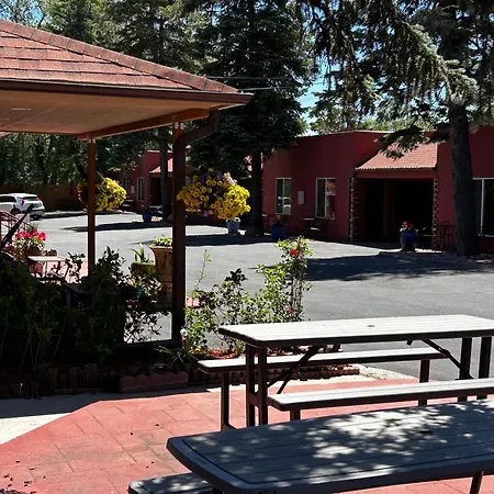 Rainbow Lodge And Inn-3