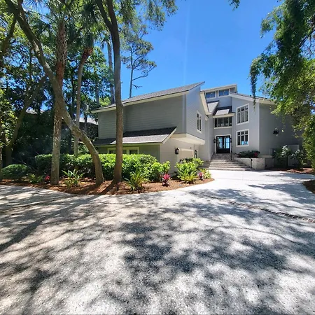 Luxury Oceanfront 7 Bedroom 7 Ba Wonderful Pool Deck Beach Gear And Bike Rentals Included-2