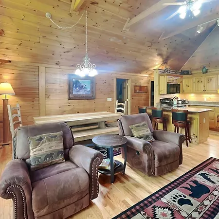 Above The Clouds, 4 Bedrooms, Pool Access, Private, Gaming, Sleeps 16-3