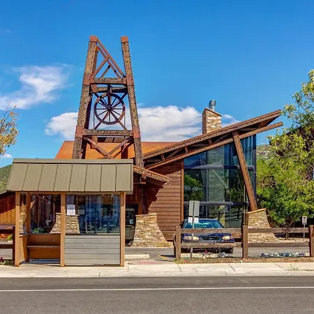Pool & Hot Tub Access: Park City Studio W/ Balcony-3