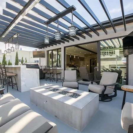 501 E Bay Ave-2