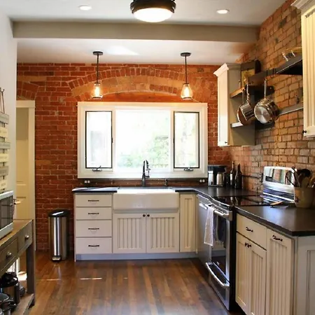 Historic Neighborhood 2 Blocks From Downtown Bozeman,-2